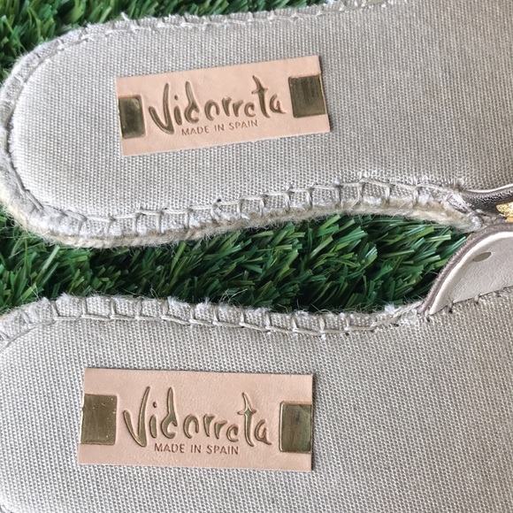 Women’s espadrilles platinum with gold studs - Picture 2 of 5